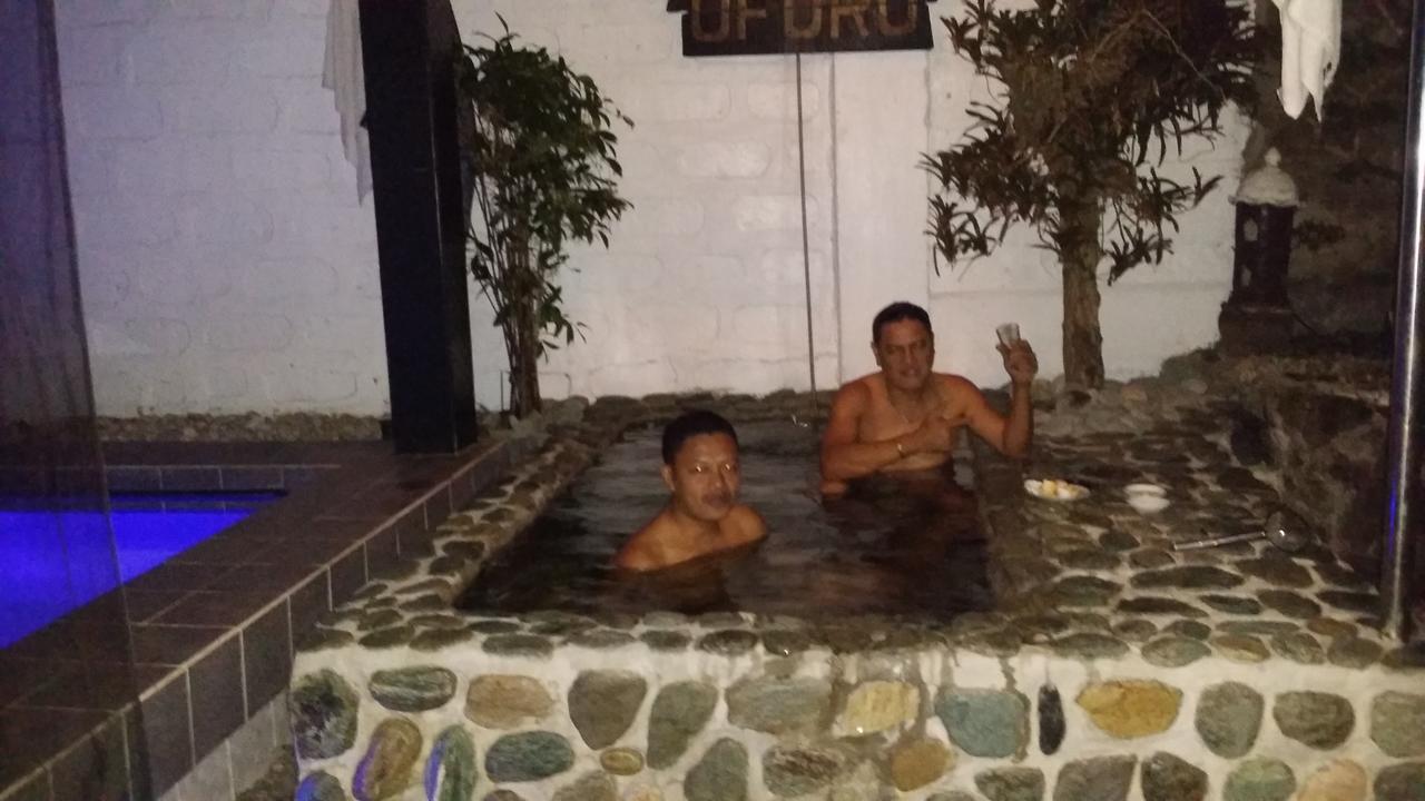 ホテル V-House サン・パブロ エクステリア 写真